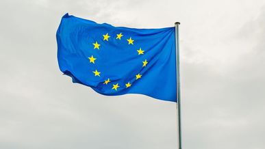 Franchise en Afrique vs Europe : quelles différences pour les investisseurs ?