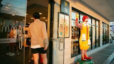 Franchise en Algérie : pourquoi les grandes enseignes de restauration rapide avancent malgré les contraintes